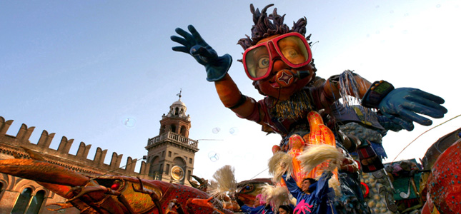 
	
	CARNEVALE DI CENTO

	Immergiti nell'esperienza del Carnevale Storico, un'antichissima tradizione che si perde nel medioevo.
	Assisti alla sfilata degli spettacolari carri allegorici di fronte al palazzo comunali in una&nbsp; profusione di dolciumi e stelle filanti.
	
	Partenza da Bergamo e Milano DOMENICA 26 FEBBRAIO

	A soli 58 &euro;
	
	SCOPRI I DETTAGLI!
